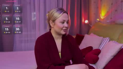 Snapshot of estella_elwood chatting on 02/20/26, 05:24 Estella online show from 02/20/26, 05:24