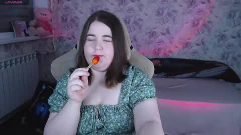 estelle_hicks online show from 05/20/26, 07:20