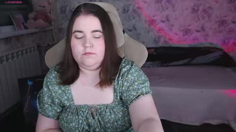 estelle_hicks online show from 06/01/26, 06:53