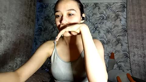 Snapshot of estellekirbo chatting on 04/02/26, 01:09 estellekirbo online show from 04/02/26, 01:09