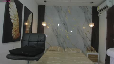 Estephany online show from 12/21/24, 09:15