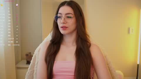 Snapshot of ester_hill chatting on 05/25/26, 05:46 Ester online show from 05/25/26, 05:46