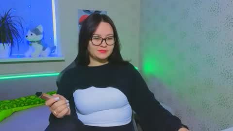 EsterPlayful online show from 12/14/25, 07:14