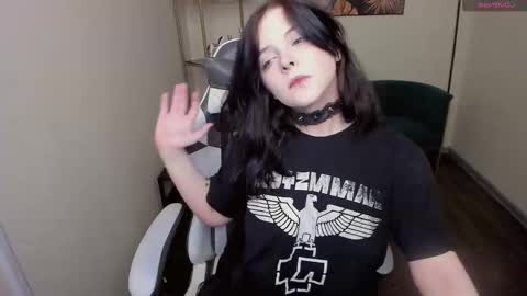 Snapshot of estertwilight chatting on 03/28/26, 04:06 Ester online show from 03/28/26, 04:06