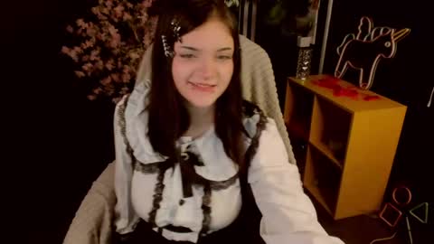 Snapshot of estertwilight chatting on 04/30/26, 10:54 Ester online show from 04/30/26, 10:54
