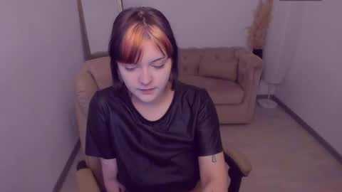 Snapshot of estertwilight chatting on 05/28/26, 04:15 Ester online show from 05/28/26, 04:15
