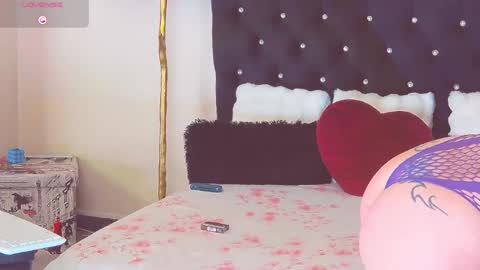 Snapshot of estheraa chatting on 05/01/26, 04:39 Esthera online show from 05/01/26, 04:39