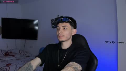 estivenvel online show from 10/02/25, 03:30