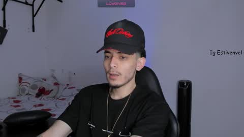 estivenvel online show from 10/24/25, 02:13