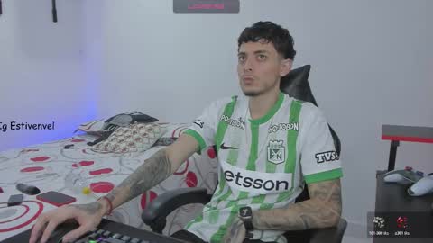 estivenvel online show from 02/26/26, 01:59