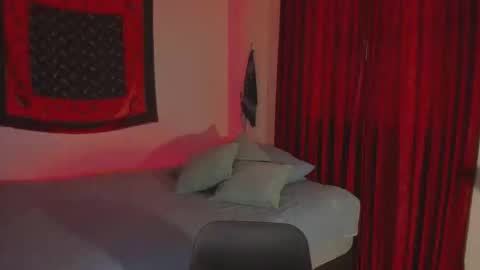 Esteban online show from 10/20/25, 10:32