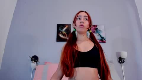 Snapshot of estrella_duran chatting on 04/25/26, 12:19 Estrellita online show from 04/25/26, 12:19