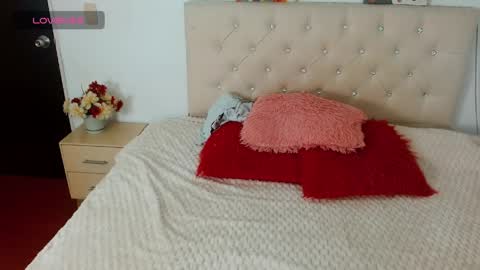 Snapshot of estrella_hank chatting on 04/14/26, 08:04 estrella_hank online show from 04/14/26, 08:04