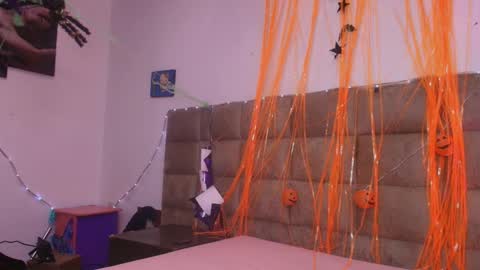 Estrella online show from 10/27/25, 12:31