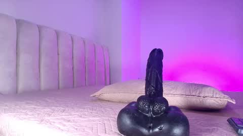 Estrella online show from 01/14/26, 12:00