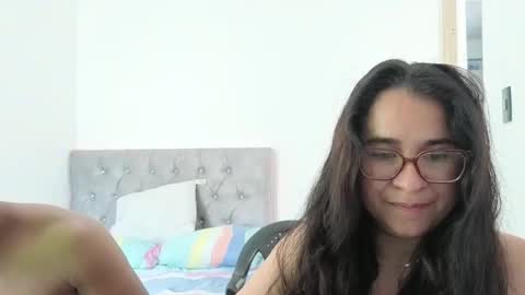 estrellajunior online show from 05/05/26, 02:03