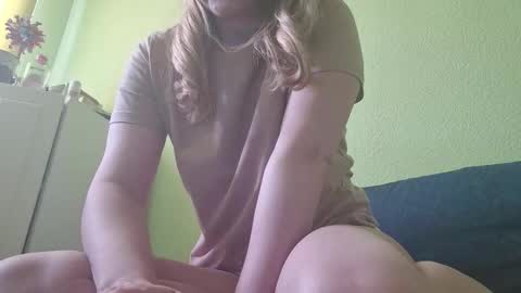 estrellawalters online show from 03/07/25, 12:56