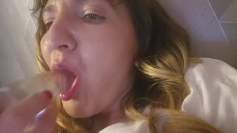 estrellawalters online show from 05/26/26, 12:34