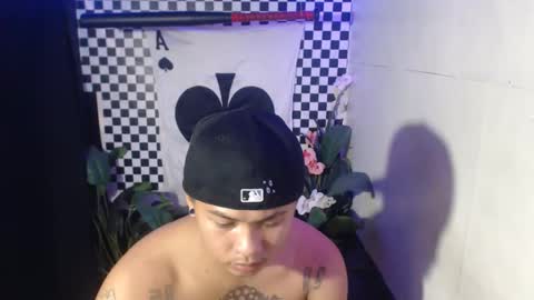 Snapshot of esward_tynn chatting on 11/19/25, 06:30 im esward tynn online show from 11/19/25, 06:30