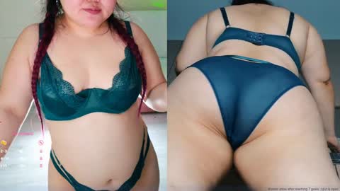 Snapshot of etel_fun chatting on 01/24/25, 11:04 Etel online show from 01/24/25, 11:04