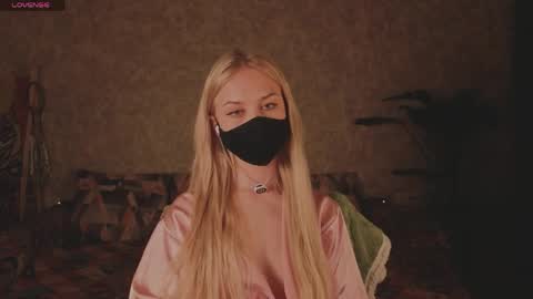 Snapshot of eternalophelia chatting on 04/10/26, 10:03 Sophia online show from 04/10/26, 10:03