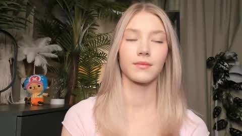 Natalie online show from 02/08/26, 05:44