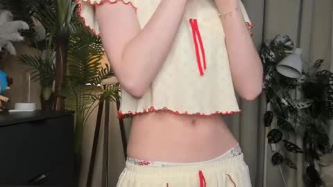 Natalie online show from 04/29/26, 05:44