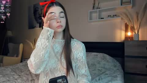 Mary online show from 02/10/25, 07:26