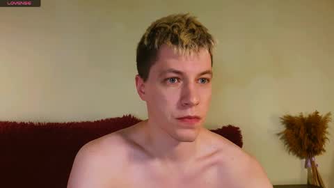Snapshot of ethan7inches chatting on 05/25/26, 02:17 Ethan online show from 05/25/26, 02:17