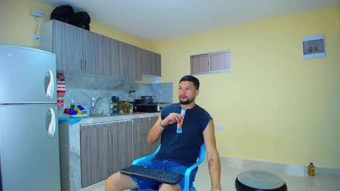 Jose online show from 12/15/25, 12:31