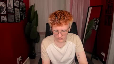 Snapshot of ethan_miltons chatting on 11/30/25, 11:03 Ethan online show from 11/30/25, 11:03