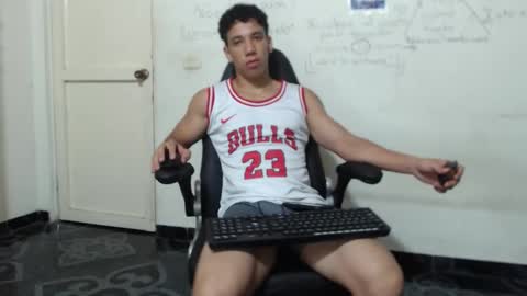 Snapshot of ethan_noir chatting on 02/01/26, 08:46 Ethan Noir online show from 02/01/26, 08:46