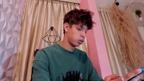 Snapshot of ethan_qop chatting on 07/08/26, 11:04 Ethan online show from 07/08/26, 11:04