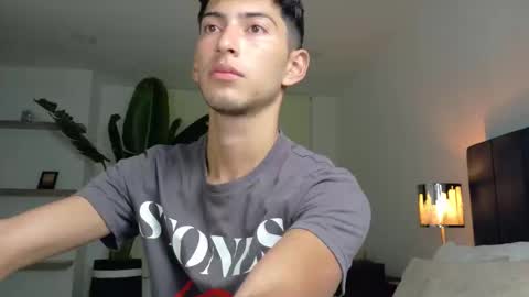 Snapshot of ethan_skiny_ chatting on 11/24/25, 04:34 Joan online show from 11/24/25, 04:34