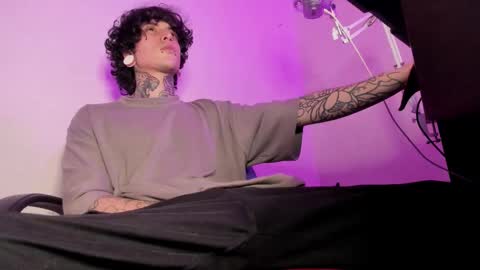 Snapshot of ethan_sykes chatting on 11/11/25, 04:45 Ethan sykes online show from 11/11/25, 04:45