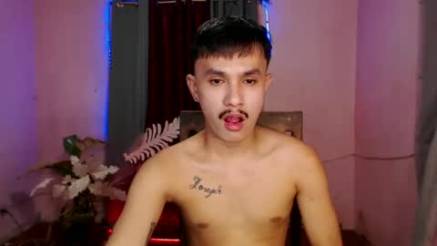 Snapshot of ethan_uwuxx chatting on 02/20/25, 01:40 DAVE online show from 02/20/25, 01:40