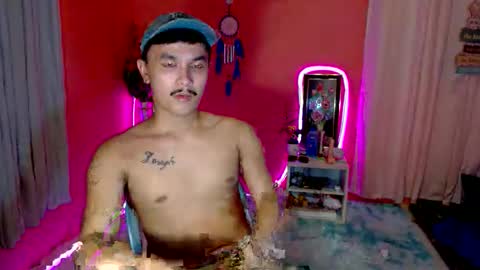 Snapshot of ethan_uwuxx chatting on 10/05/25, 12:47 DAVE online show from 10/05/25, 12:47
