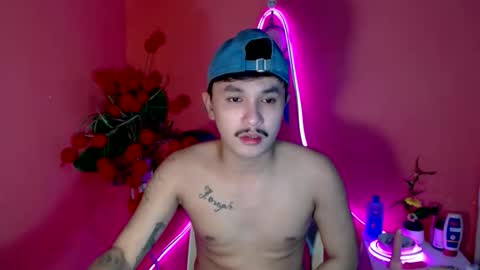 Snapshot of ethan_uwuxx chatting on 10/13/25, 04:45 DAVE online show from 10/13/25, 04:45