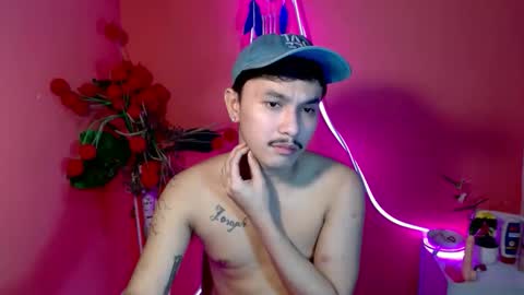 Snapshot of ethan_uwuxx chatting on 10/21/25, 04:57 DAVE online show from 10/21/25, 04:57