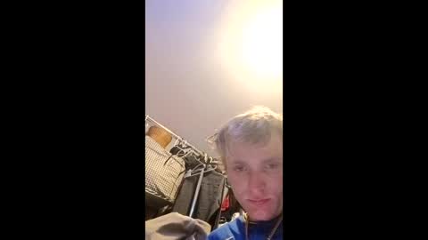 Snapshot of ethanbmx2001 chatting on 04/19/26, 07:51 ethanbmx2001 online show from 04/19/26, 07:51