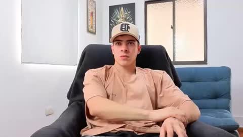 ethangreey1 online show from 12/19/25, 07:21