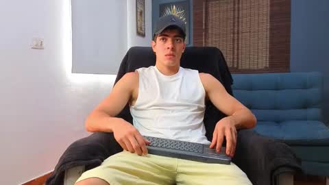 ethangreey1 online show from 04/27/26, 03:43