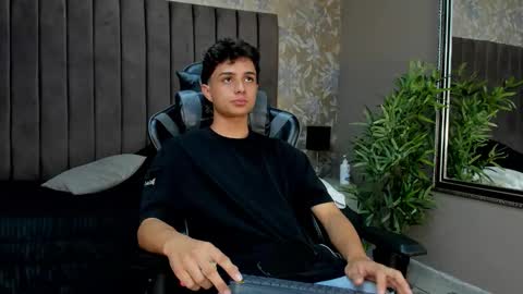 ethanlowell online show from 10/15/25, 06:02