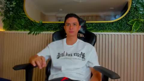 ethanlowell online show from 01/12/26, 04:29