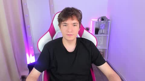 Ethan online show from 10/09/25, 09:02