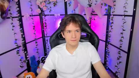 Ethan online show from 10/11/25, 08:51