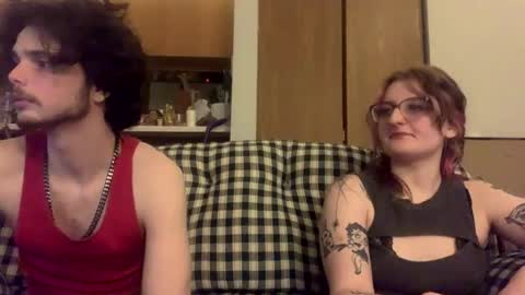 Snapshot of ethb0211 chatting on 04/05/26, 03:47 ethb0211 online show from 04/05/26, 03:47