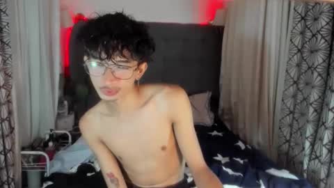 Snapshot of ethereal_ethan chatting on 04/21/26, 04:23 Ethan online show from 04/21/26, 04:23