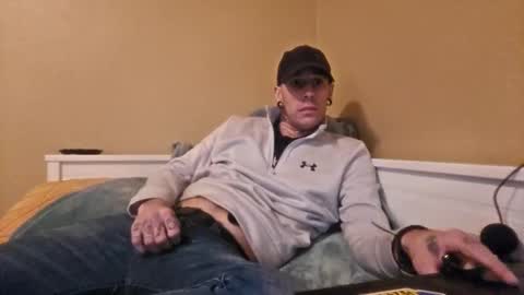 Snapshot of etherless86 chatting on 01/01/25, 03:02 Etherless online show from 01/01/25, 03:02