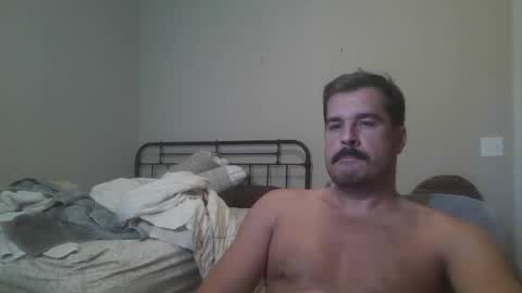 Snapshot of etim33 chatting on 10/08/25, 08:50 etim33 online show from 10/08/25, 08:50